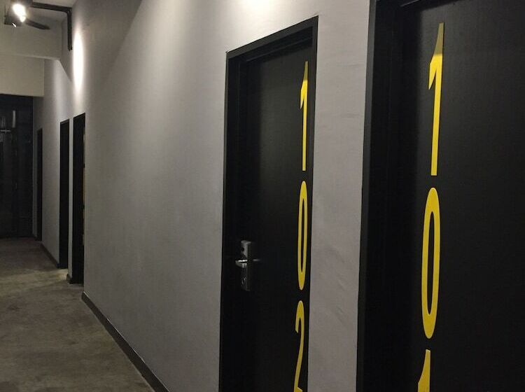 Suite 18 Boutique Hotel   Hostel