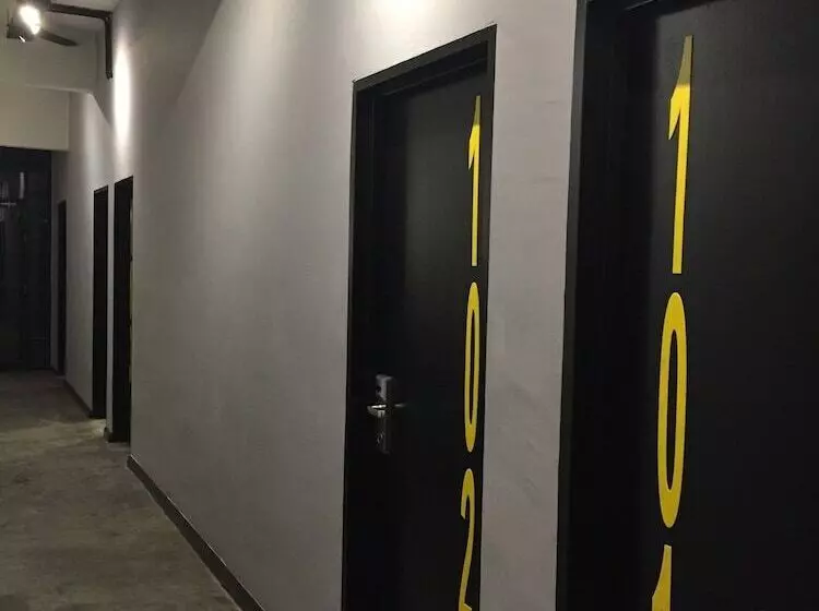 هتل Suite 18 Boutique