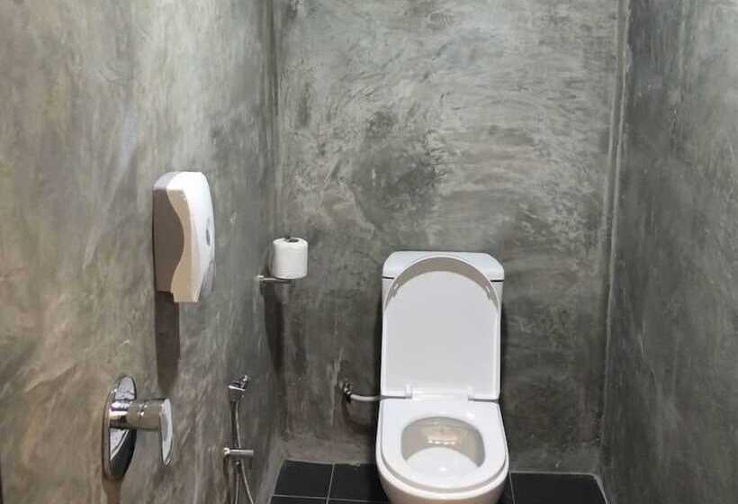 Suite 18 Boutique Hotel   Hostel