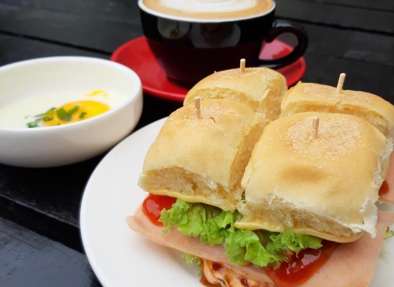 Suite 18 Boutique Hotel   Hostel