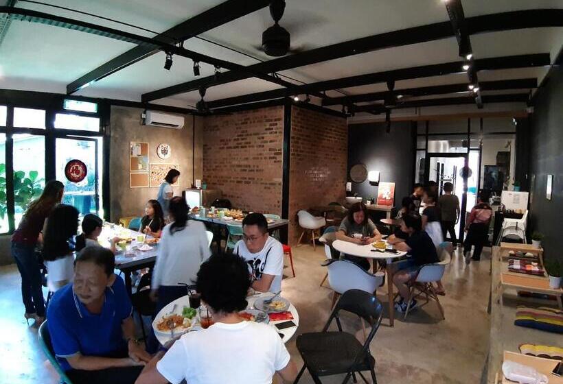 Suite 18 Boutique Hotel   Hostel