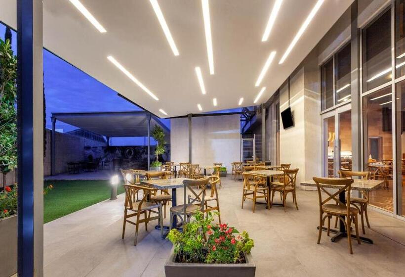 Tryp By Wyndham San Luis Potosi Hotel & Suites