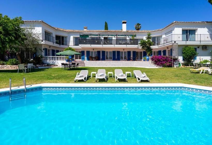 مبيت وإفطار Casa Caleda