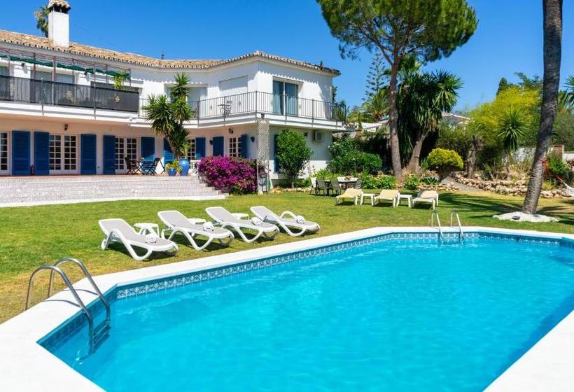 مبيت وإفطار Casa Caleda