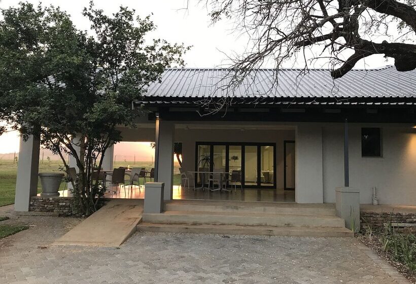 צימר Hamiltons Lodge & Restaurant