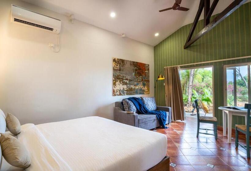 C Roque Beach Resort