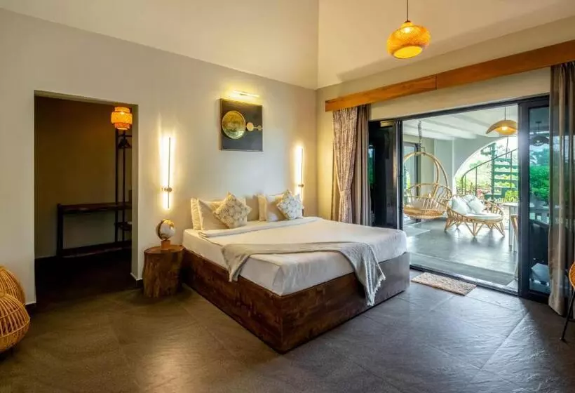 C Roque Beach Resort