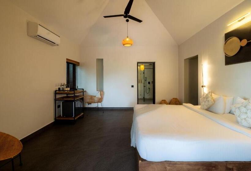 C Roque Beach Resort