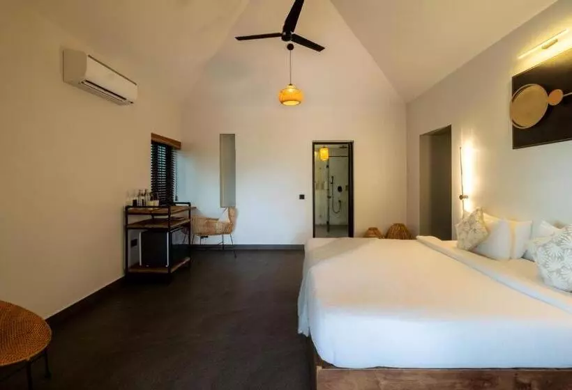 C Roque Beach Resort