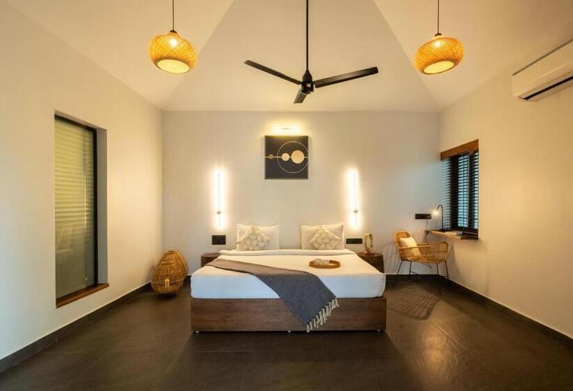 C Roque Beach Resort