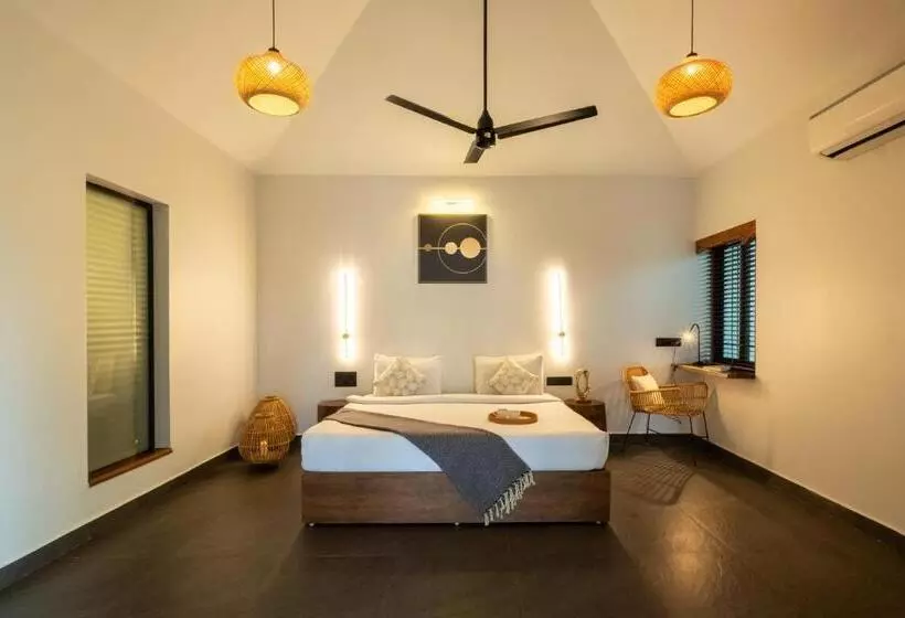 C Roque Beach Resort