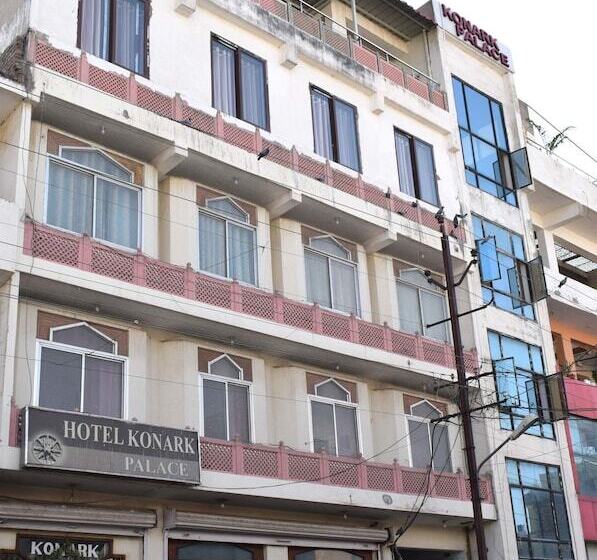 هتل Collection O Konark Palace