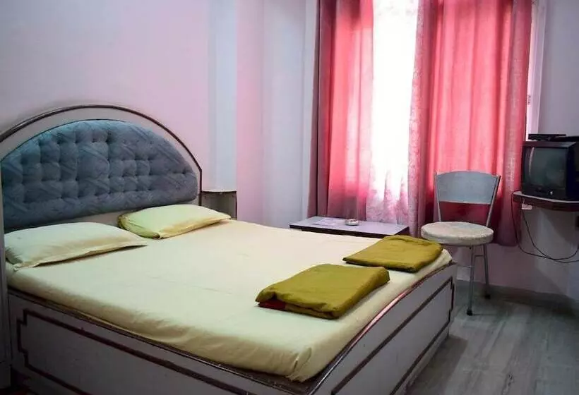 هتل Collection O Konark Palace