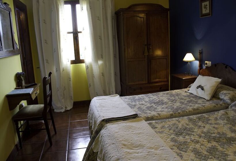 Отель Fuente De Las Anjanas