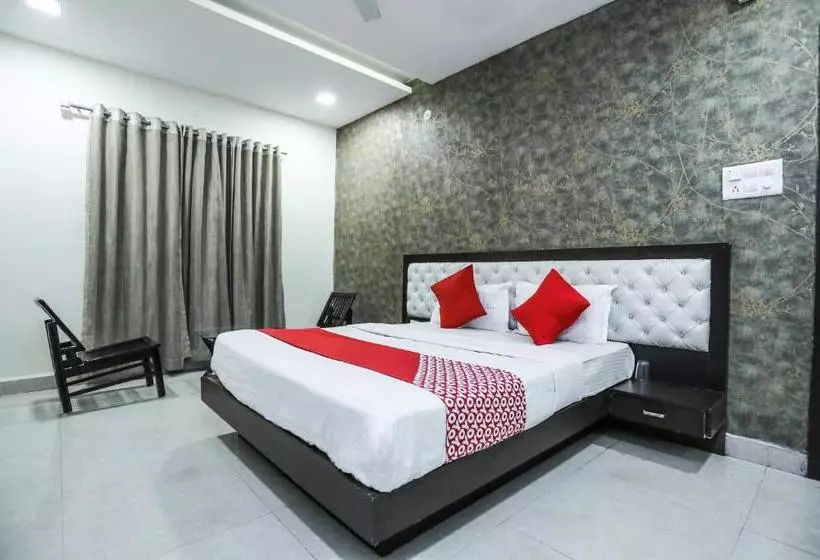 ホテル Madhuram Palace