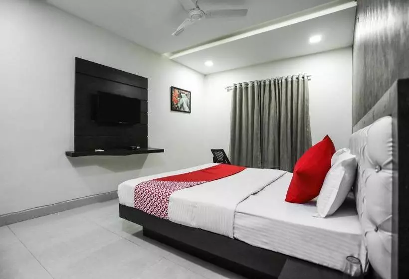 ホテル Madhuram Palace