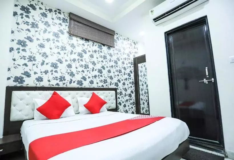 ホテル Madhuram Palace