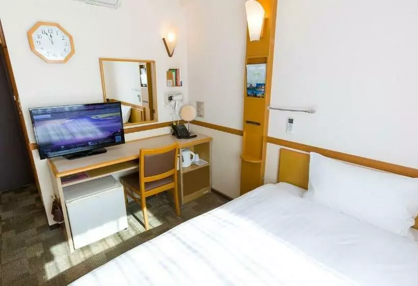 Hotelli Toyoko Inn Kintetsu Yokkaichieki Kitaguchi