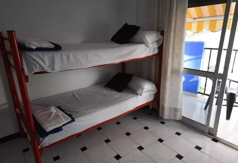 Torre De La Victoria Hostel