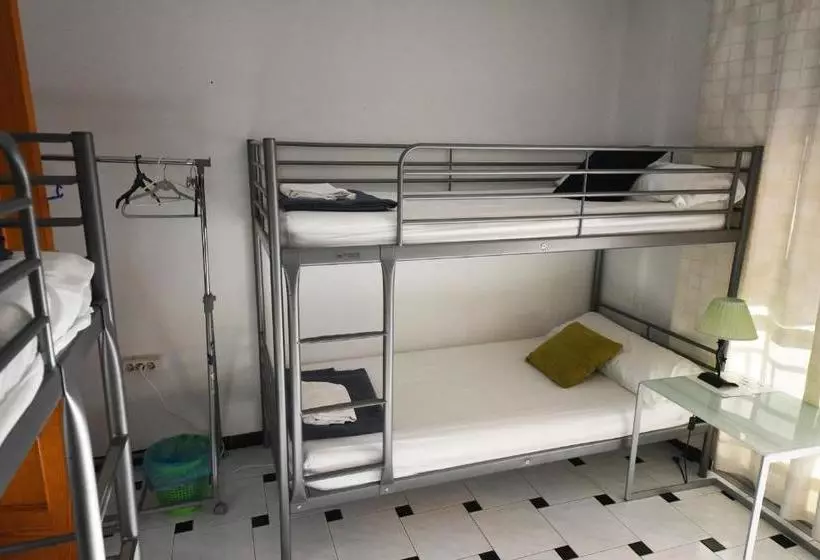 Torre De La Victoria Hostel