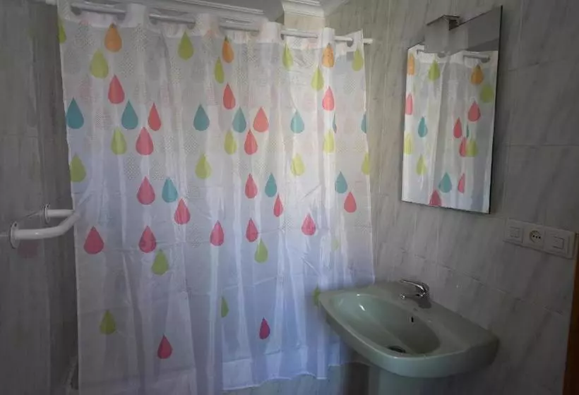 Torre De La Victoria Hostel