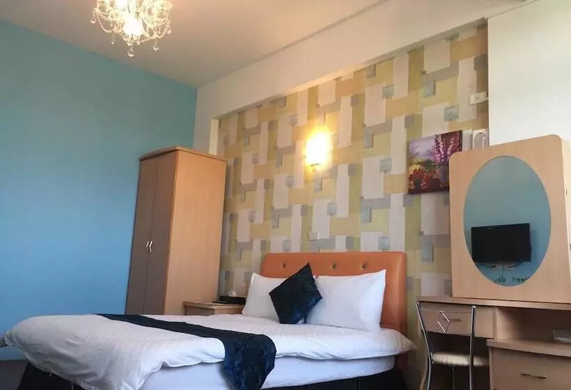 Yealien B&b