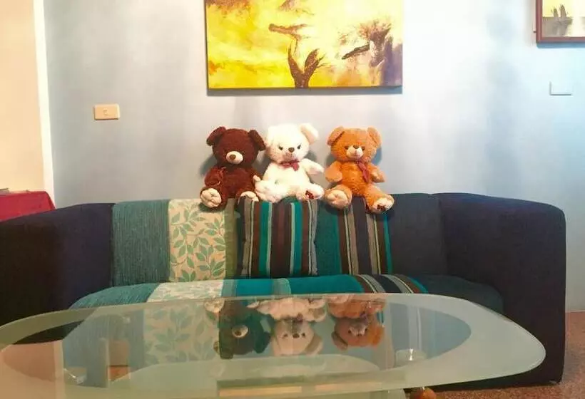 Yealien B&b