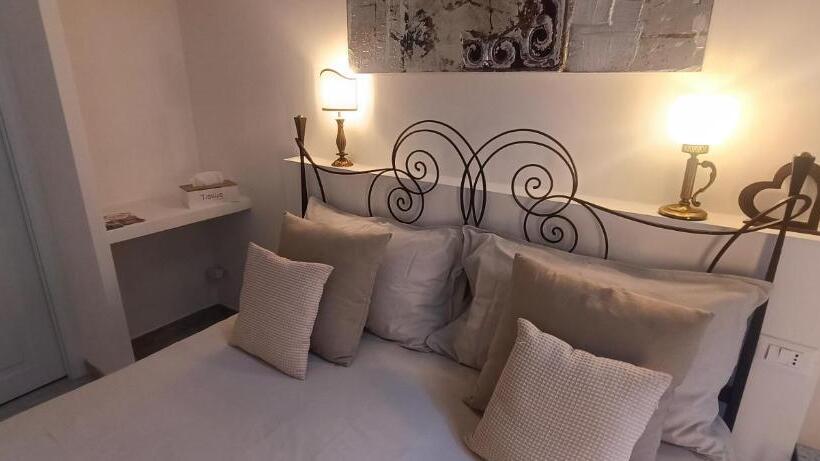 تختخواب و صبحانه Carducci