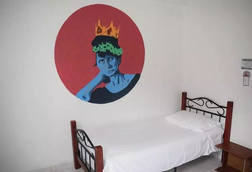 تختخواب و صبحانه Deportel Cali