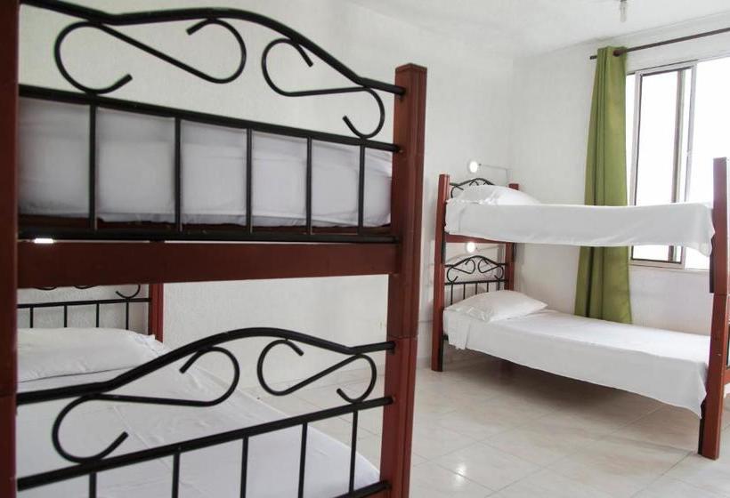 تختخواب و صبحانه Deportel Cali