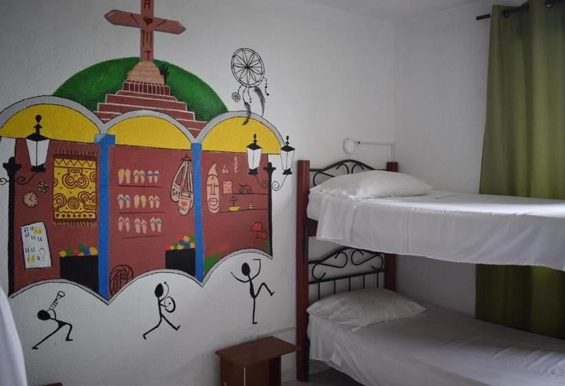 تختخواب و صبحانه Deportel Cali