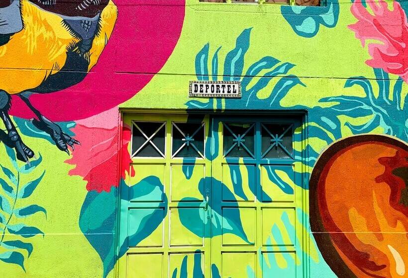 تختخواب و صبحانه Deportel Cali