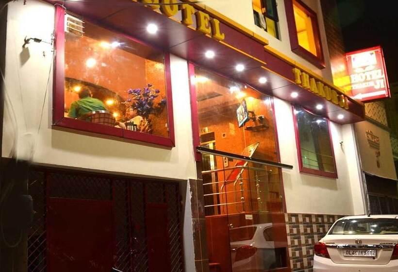 تختخواب و صبحانه Thakur Ji