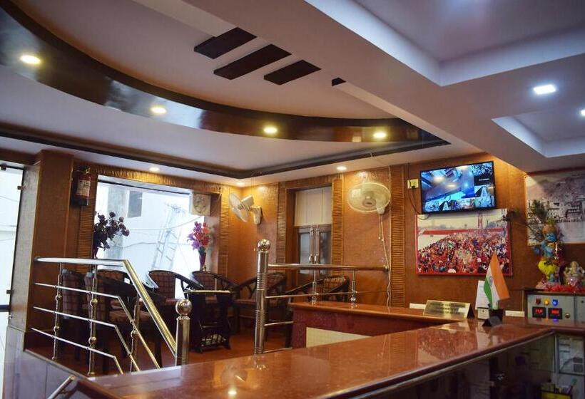 تختخواب و صبحانه Thakur Ji