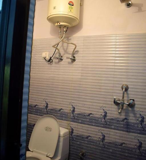 تختخواب و صبحانه Thakur Ji