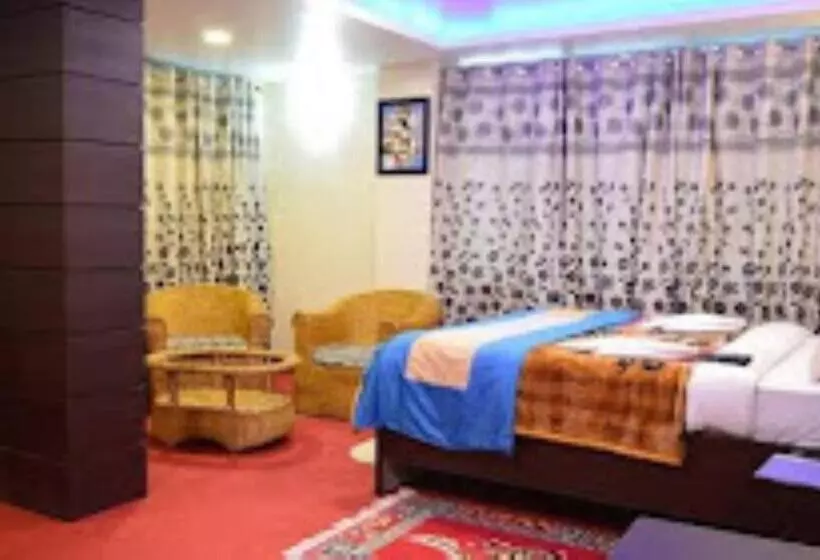 هتل Golden Dolma And Spa Darjeeling