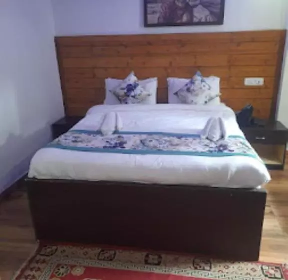 هتل Golden Dolma And Spa Darjeeling