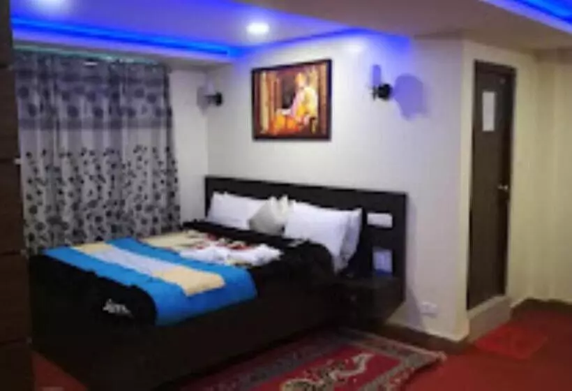 هتل Golden Dolma And Spa Darjeeling