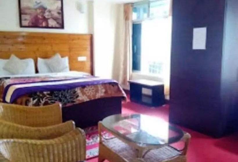 هتل Golden Dolma And Spa Darjeeling
