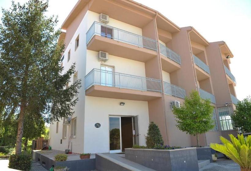 Отель Albergo Il Gattopardo Di Esposito Carmela & C Sas