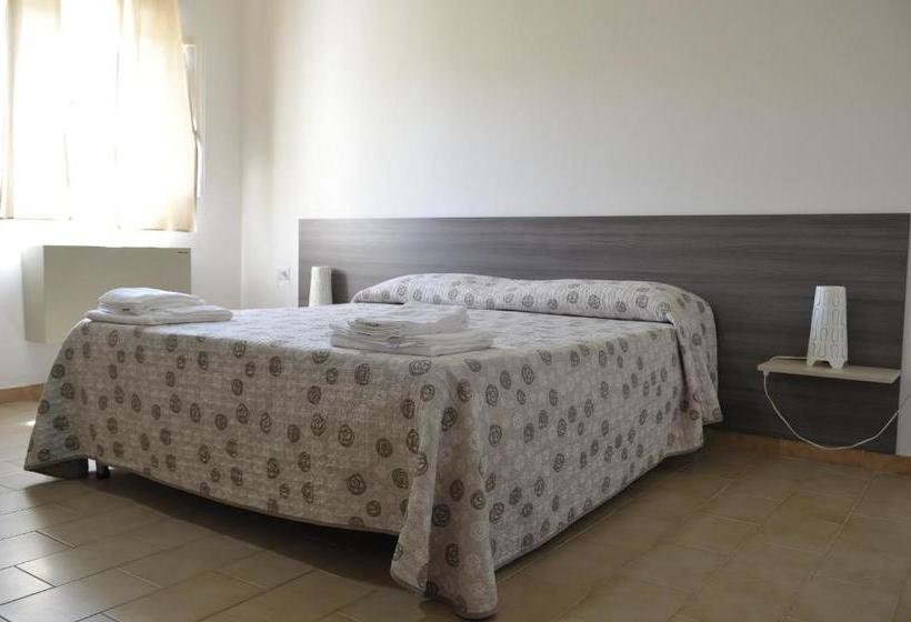 Отель Albergo Il Gattopardo Di Esposito Carmela & C Sas