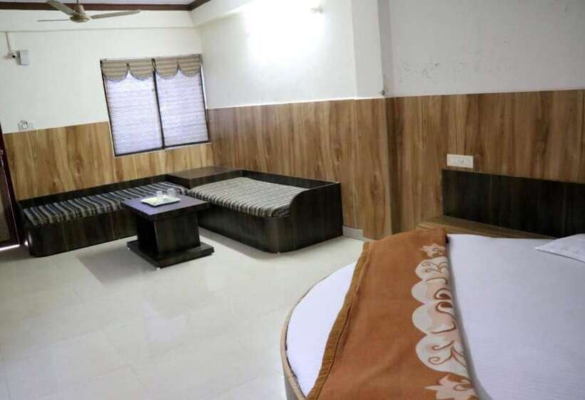 هتل Jain Residency