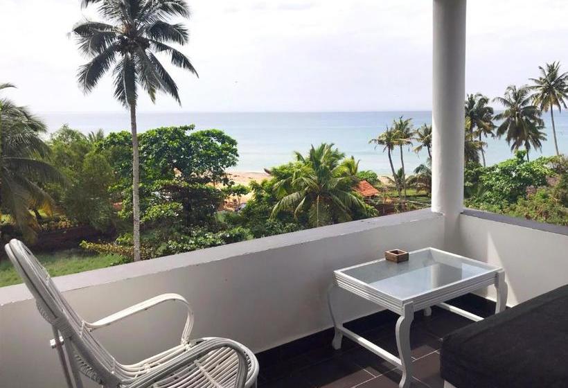 Hotel Mint Inside Garden