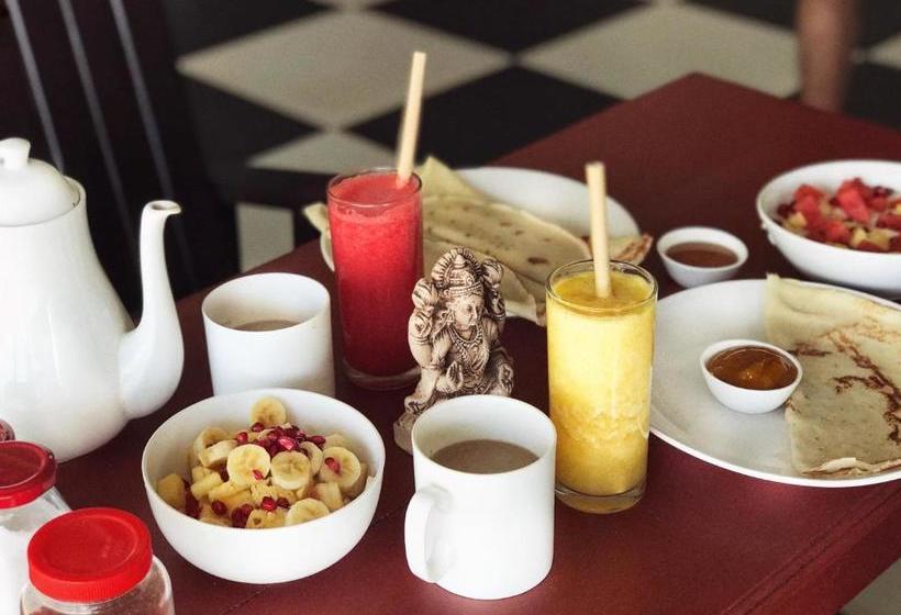 Hotel Mint Inside Garden