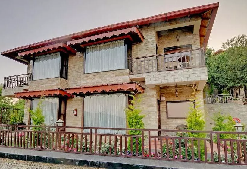 Hotelli Ojaswi Himalayan Resort