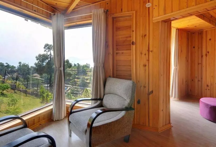 Hotelli Ojaswi Himalayan Resort