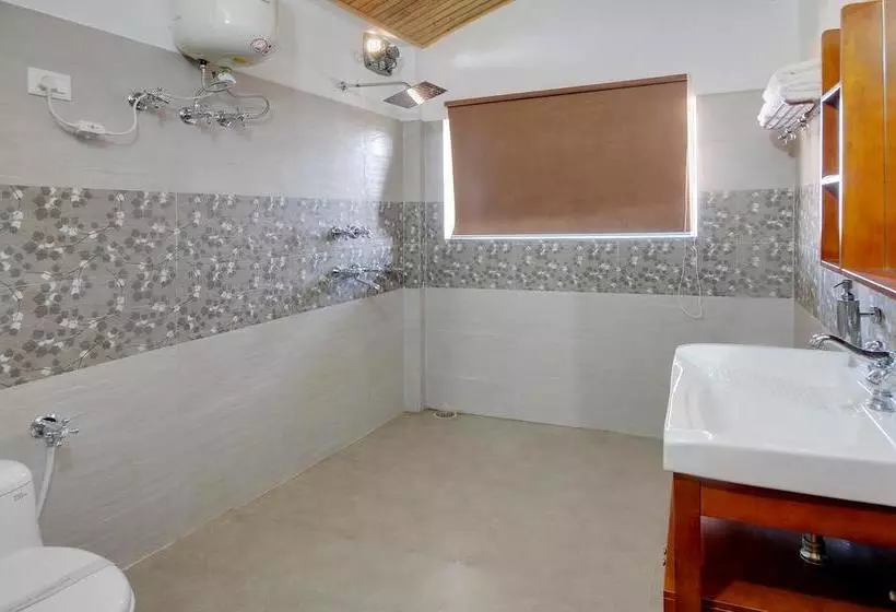 Hotelli Ojaswi Himalayan Resort