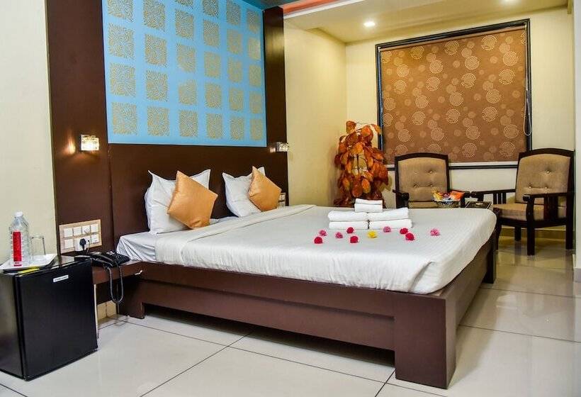 هتل Tulsi Residency