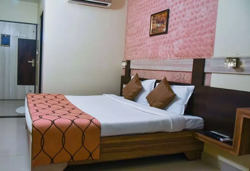 هتل Tulsi Residency