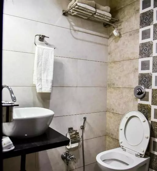 هتل Tulsi Residency